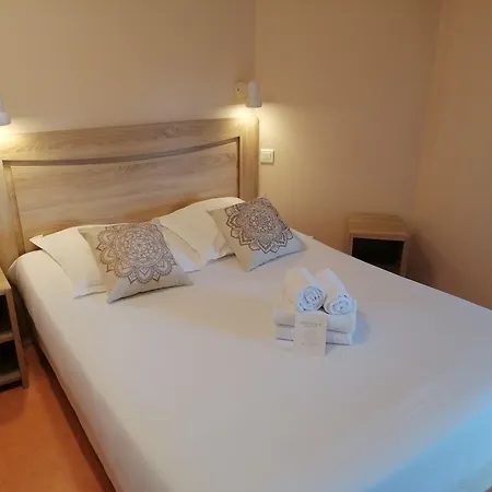 Hotel Restaurant Platanes - Kb Group Etauliers